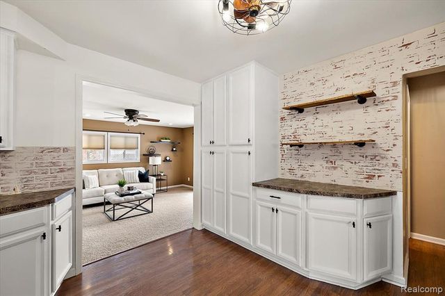 9364 Colorado Street, Livonia, MI 48150