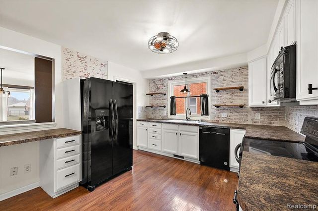 9364 Colorado Street, Livonia, MI 48150