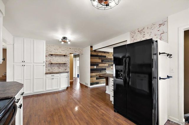 9364 Colorado Street, Livonia, MI 48150