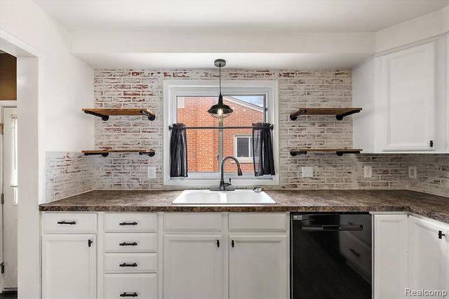 9364 Colorado Street, Livonia, MI 48150