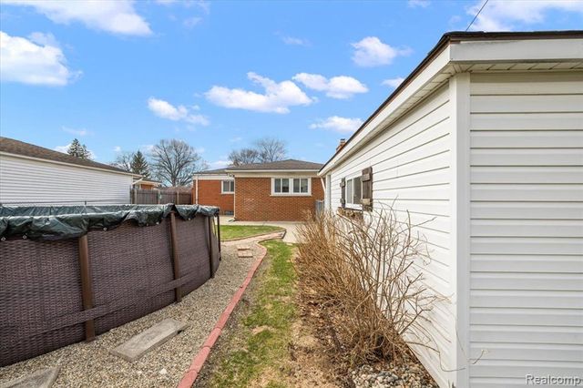 9364 Colorado Street, Livonia, MI 48150