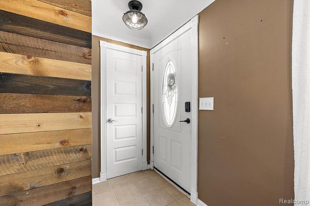 9364 Colorado Street, Livonia, MI 48150