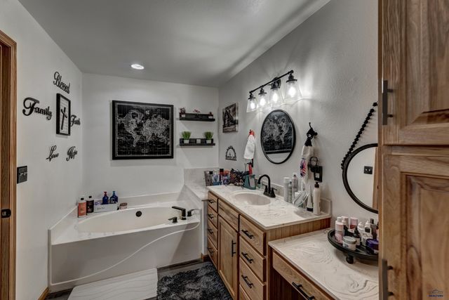 3114 CRANE DR, Rapid City, SD 57703
