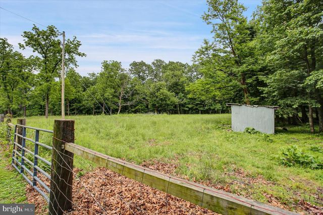89 STONY LN, Newburg, PA 17240