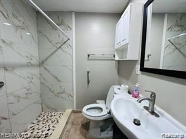 3135 Byrd St, Dearborn, MI 48124