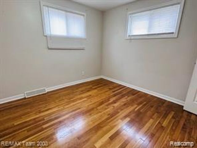 3135 Byrd St, Dearborn, MI 48124