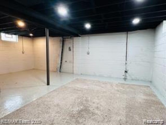 3135 Byrd St, Dearborn, MI 48124