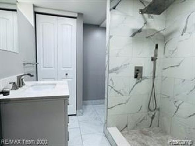 3135 Byrd St, Dearborn, MI 48124