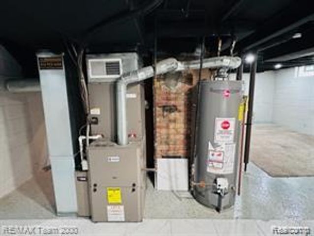 3135 Byrd St, Dearborn, MI 48124