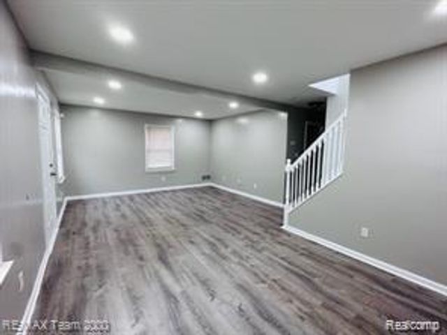 3135 Byrd St, Dearborn, MI 48124