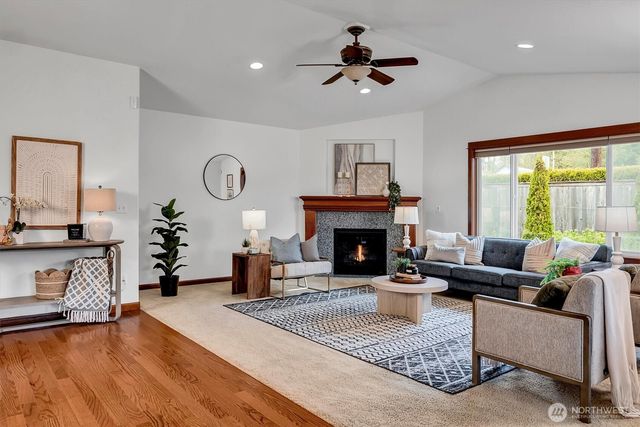 15611 42nd Drive SE, Bothell, WA 98012