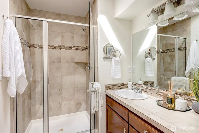 15611 42nd Drive SE, Bothell, WA 98012