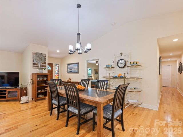 9 Golfview Drive, Maggie Valley, NC 28751