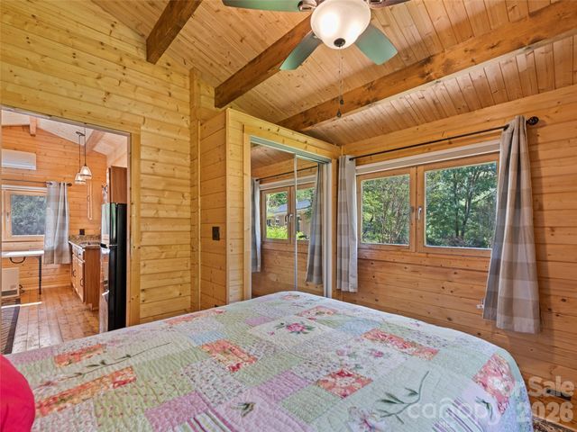 9 Golfview Drive, Maggie Valley, NC 28751