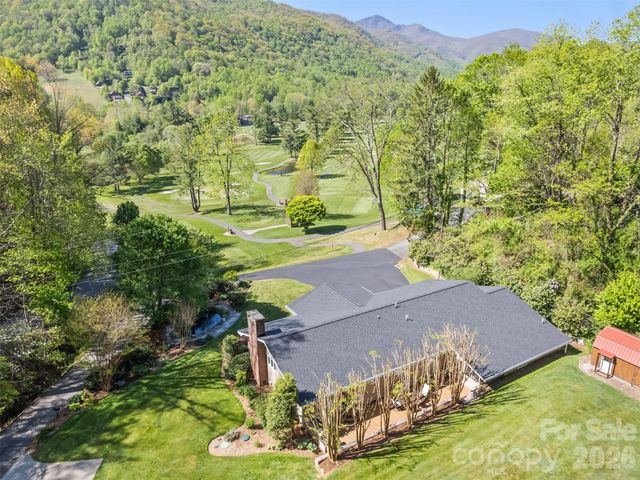 9 Golfview Drive, Maggie Valley, NC 28751