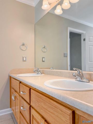 107 Kaylee Loop Road, Hartselle, AL 35640