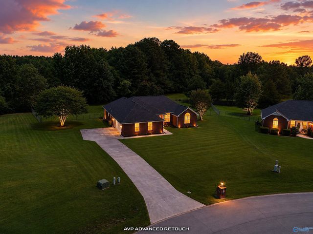 107 Kaylee Loop Road, Hartselle, AL 35640