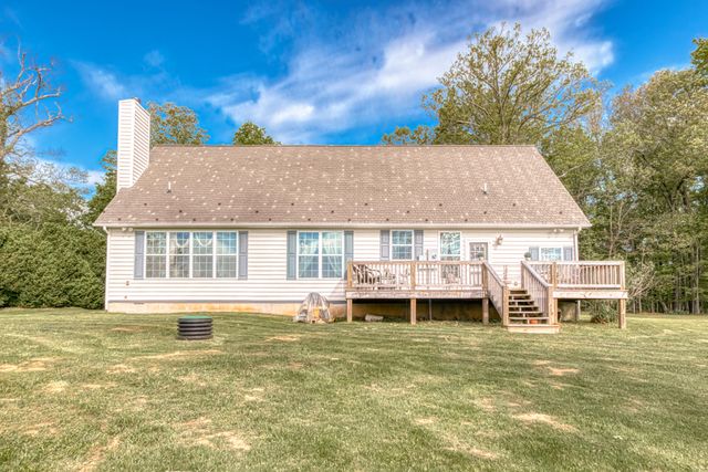 626 Ivy DR, Floyd, VA 24091