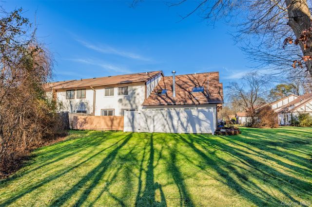 52 Briar Hill Court, Middle Island, NY 11953