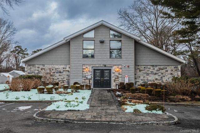 52 Briar Hill Court, Middle Island, NY 11953