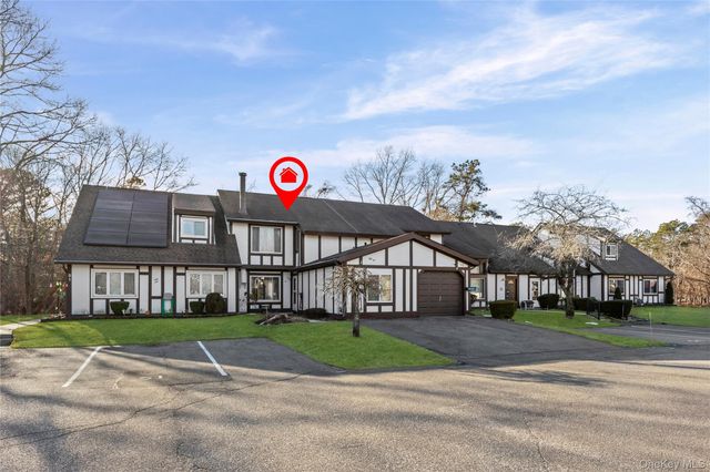 52 Briar Hill Court, Middle Island, NY 11953