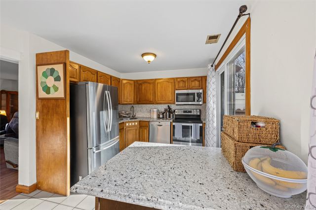 52 Briar Hill Court, Middle Island, NY 11953