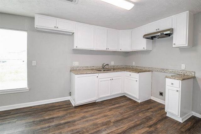 312 Hemphill Street, Texas City, TX 77591