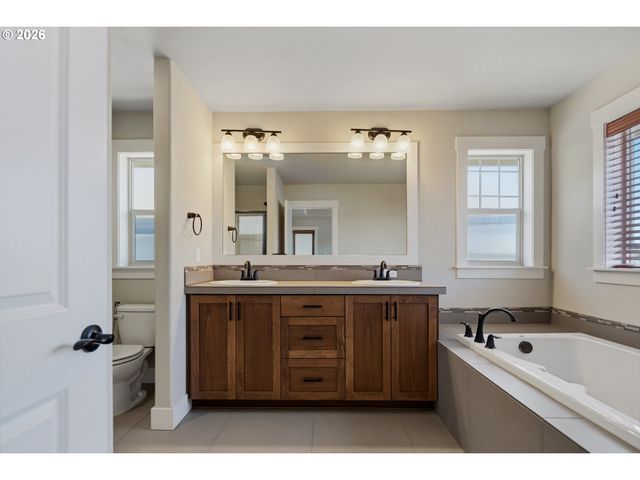 14650 Nw COSMOS St, Portland, OR 97229