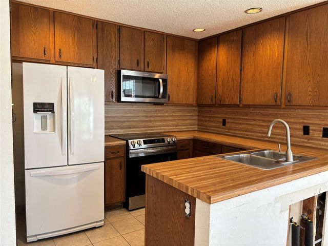 1748 Ohlen RD 9, Austin, TX 78757