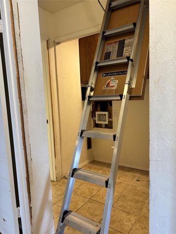 1748 Ohlen RD 9, Austin, TX 78757