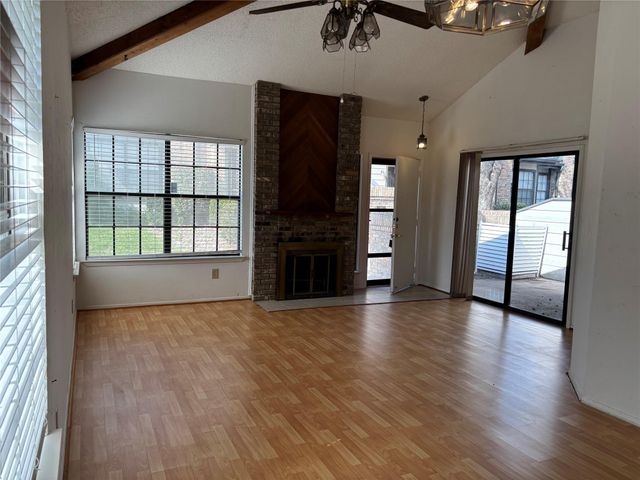 1748 Ohlen RD 9, Austin, TX 78757