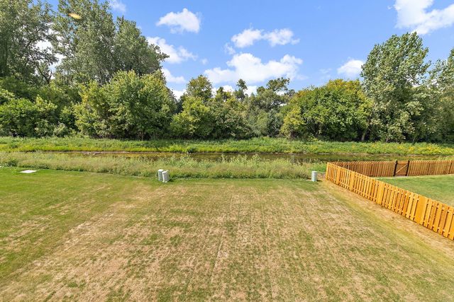 32006 Savannah Drive, Lakemoor, IL 60051