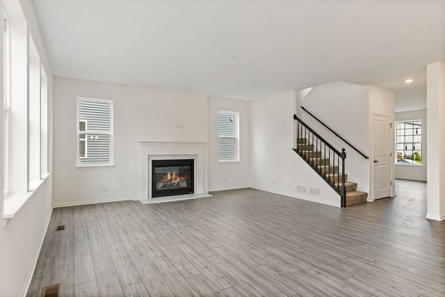 32006 Savannah Drive, Lakemoor, IL 60051