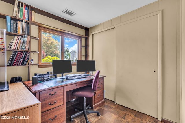 26 Allen Drive, Allentown, NJ 08501