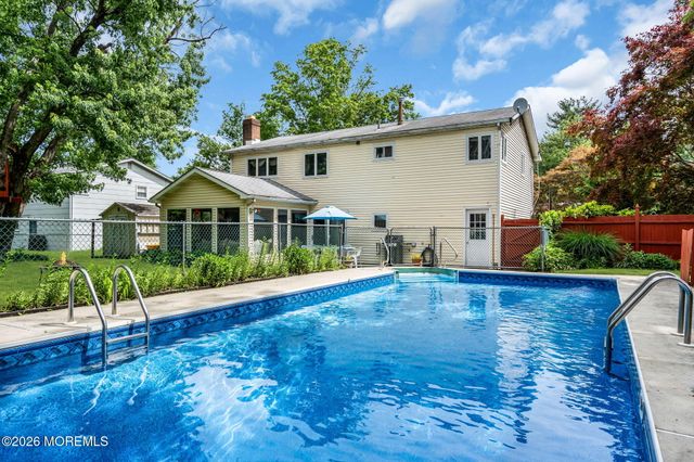 26 Allen Drive, Allentown, NJ 08501
