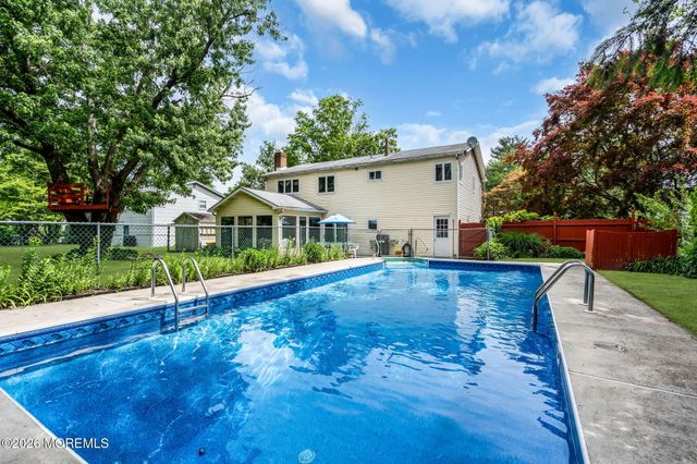 26 Allen Drive, Allentown, NJ 08501