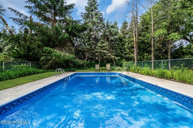 26 Allen Drive, Allentown, NJ 08501