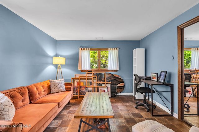 26 Allen Drive, Allentown, NJ 08501