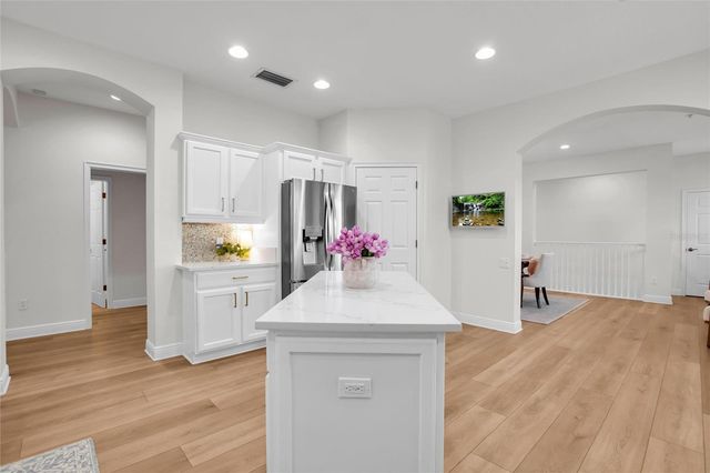 6508 MOORINGS POINT CIRCLE 201, Lakewood Ranch, FL 34202