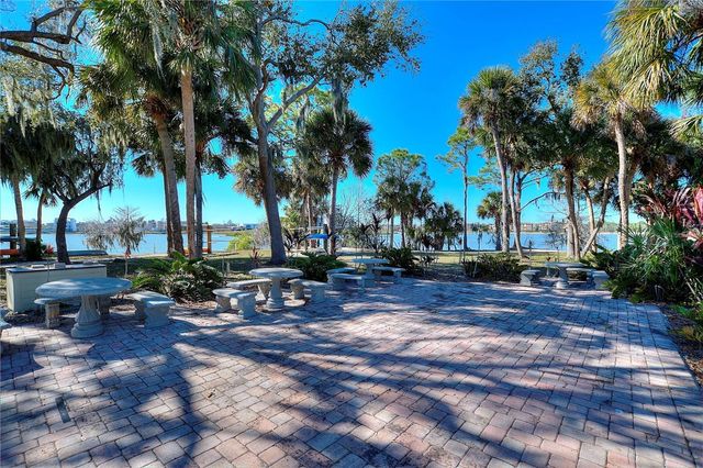 6508 MOORINGS POINT CIRCLE 201, Lakewood Ranch, FL 34202