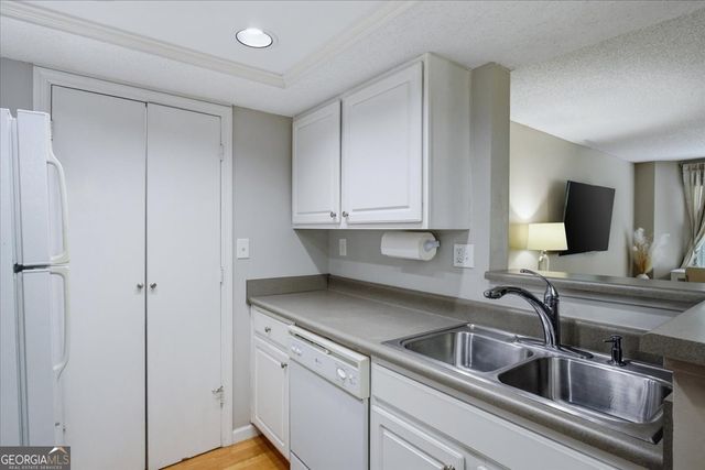 3069 Chastain Park Court NE, Atlanta, GA 30342