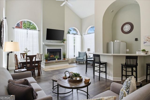 3069 Chastain Park Court NE, Atlanta, GA 30342