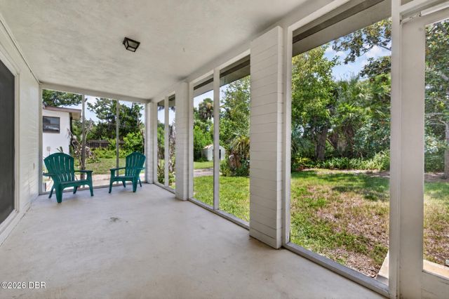 240 Hartford Avenue, Daytona Beach, FL 32118