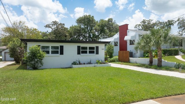 240 Hartford Avenue, Daytona Beach, FL 32118