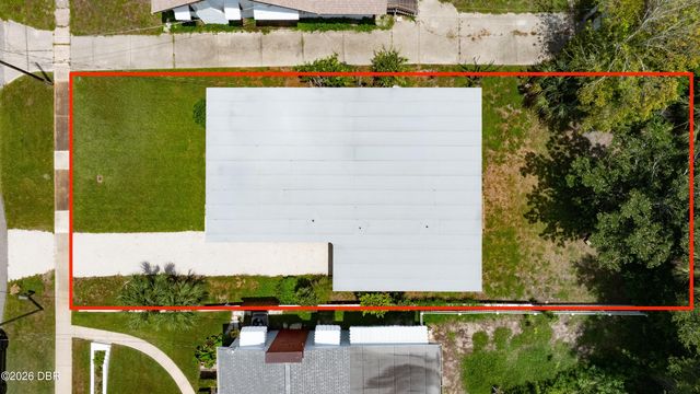 240 Hartford Avenue, Daytona Beach, FL 32118