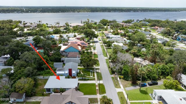 240 Hartford Avenue, Daytona Beach, FL 32118