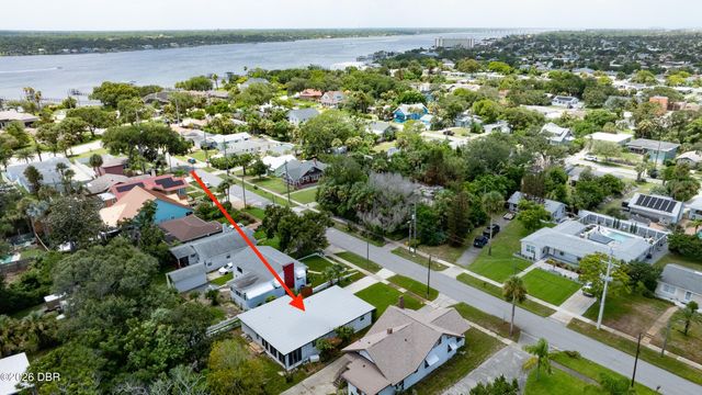 240 Hartford Avenue, Daytona Beach, FL 32118