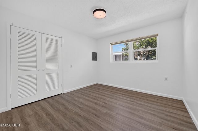 240 Hartford Avenue, Daytona Beach, FL 32118