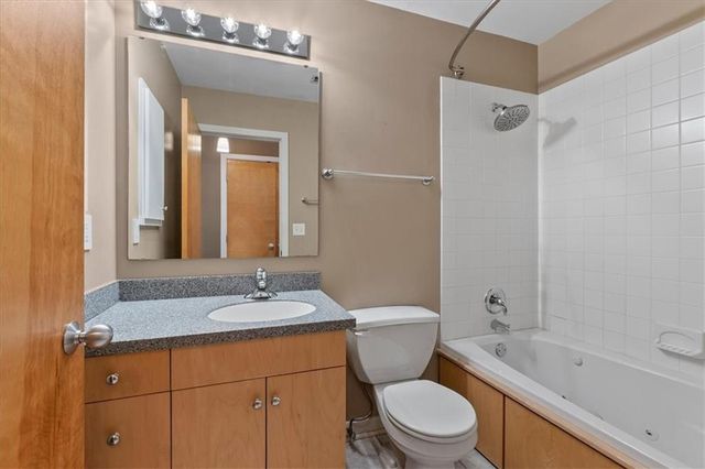3983 PENNSYLVANIA Avenue, Kansas City, MO 64111