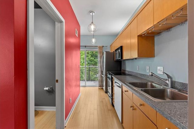 3983 PENNSYLVANIA Avenue, Kansas City, MO 64111